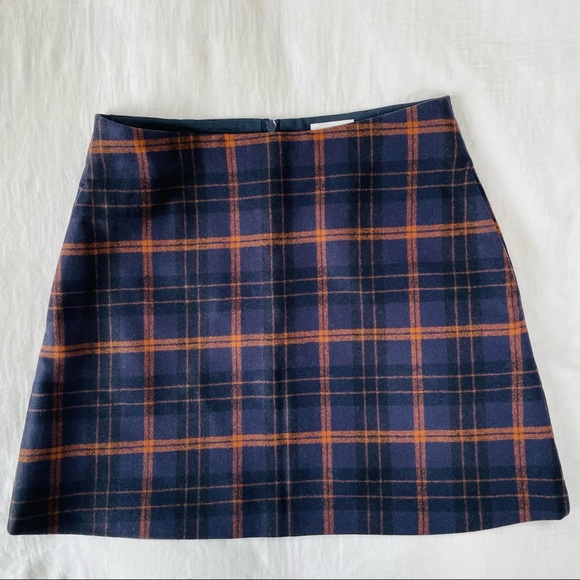 Aritzia Dresses & Skirts - Aritzia (Wilfred) Classic Mini Skirt